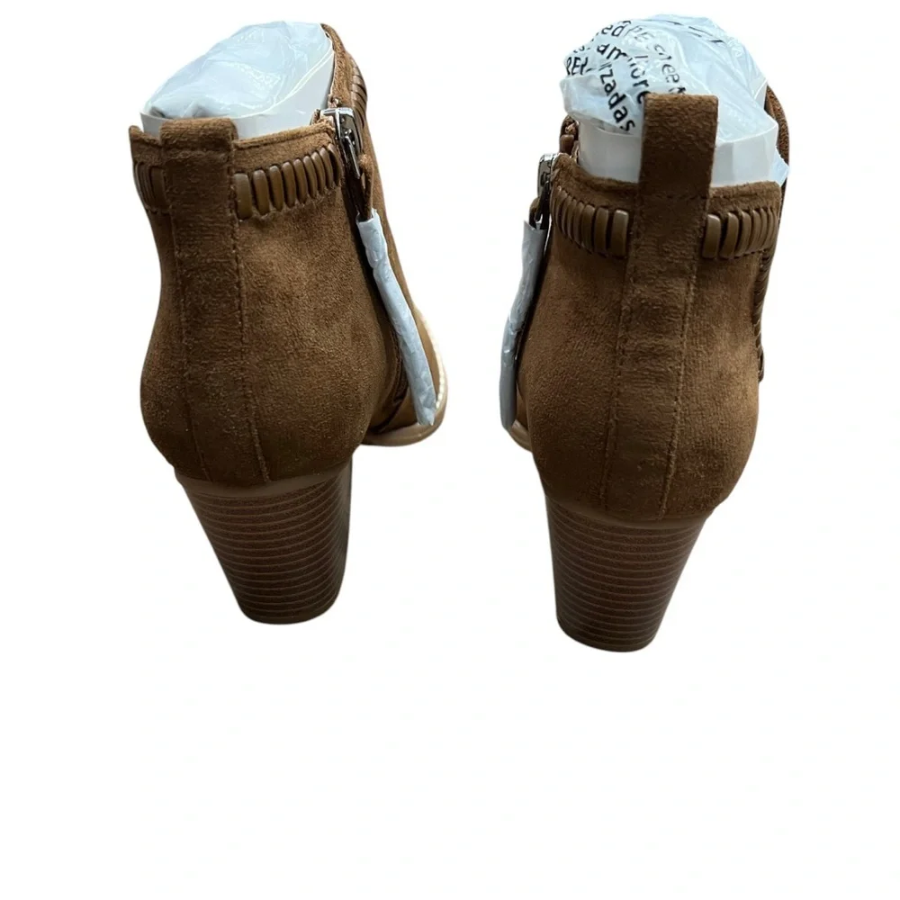 Dolce Vita DV8 NWOB Brown Jace Women's Faux Suede Heeled Booties Size 6 - Picture 4 of 10